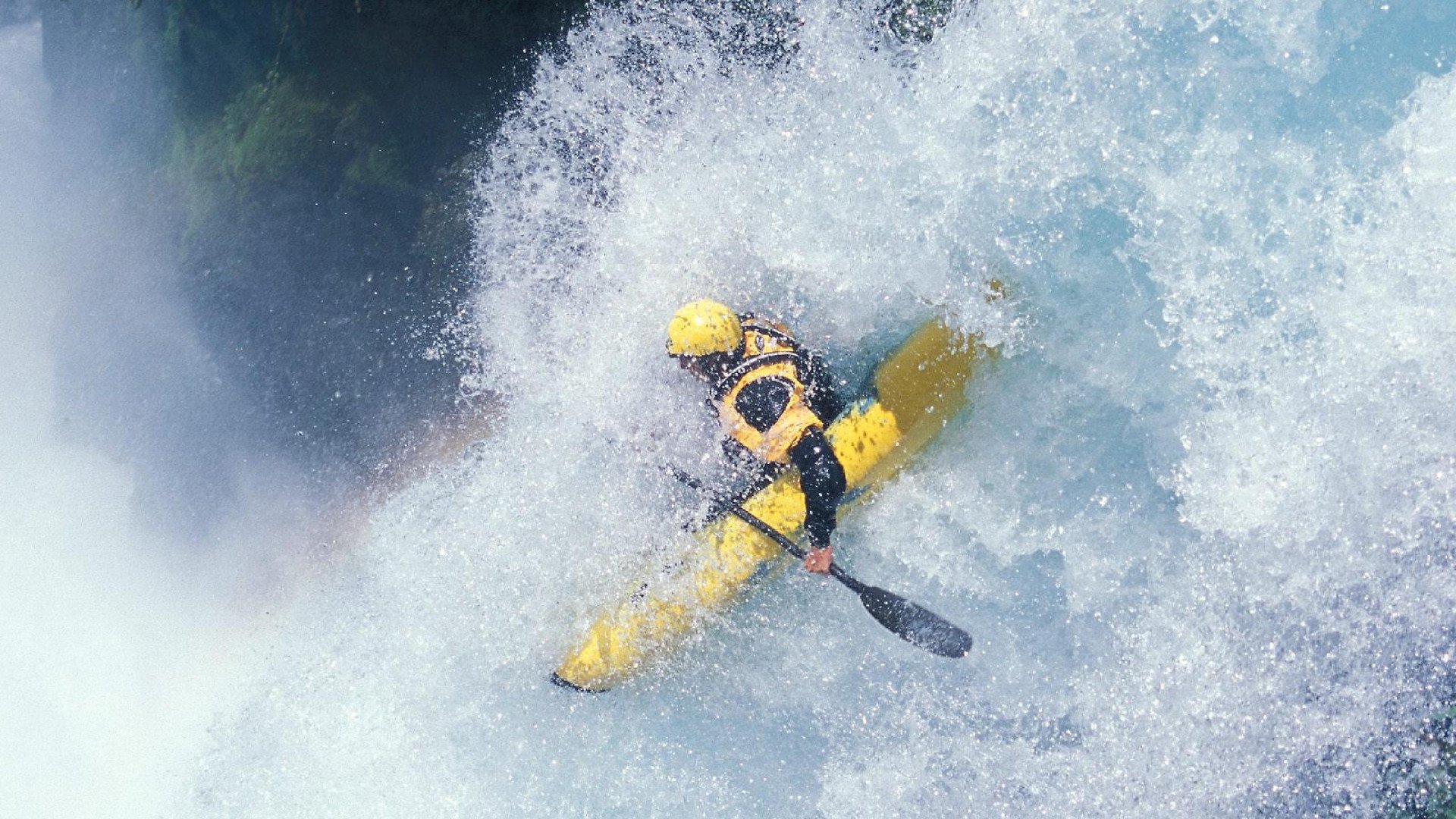 《青少年电竞竞技:成长的烦恼与未来的希望》,电竞青少年的逐梦路