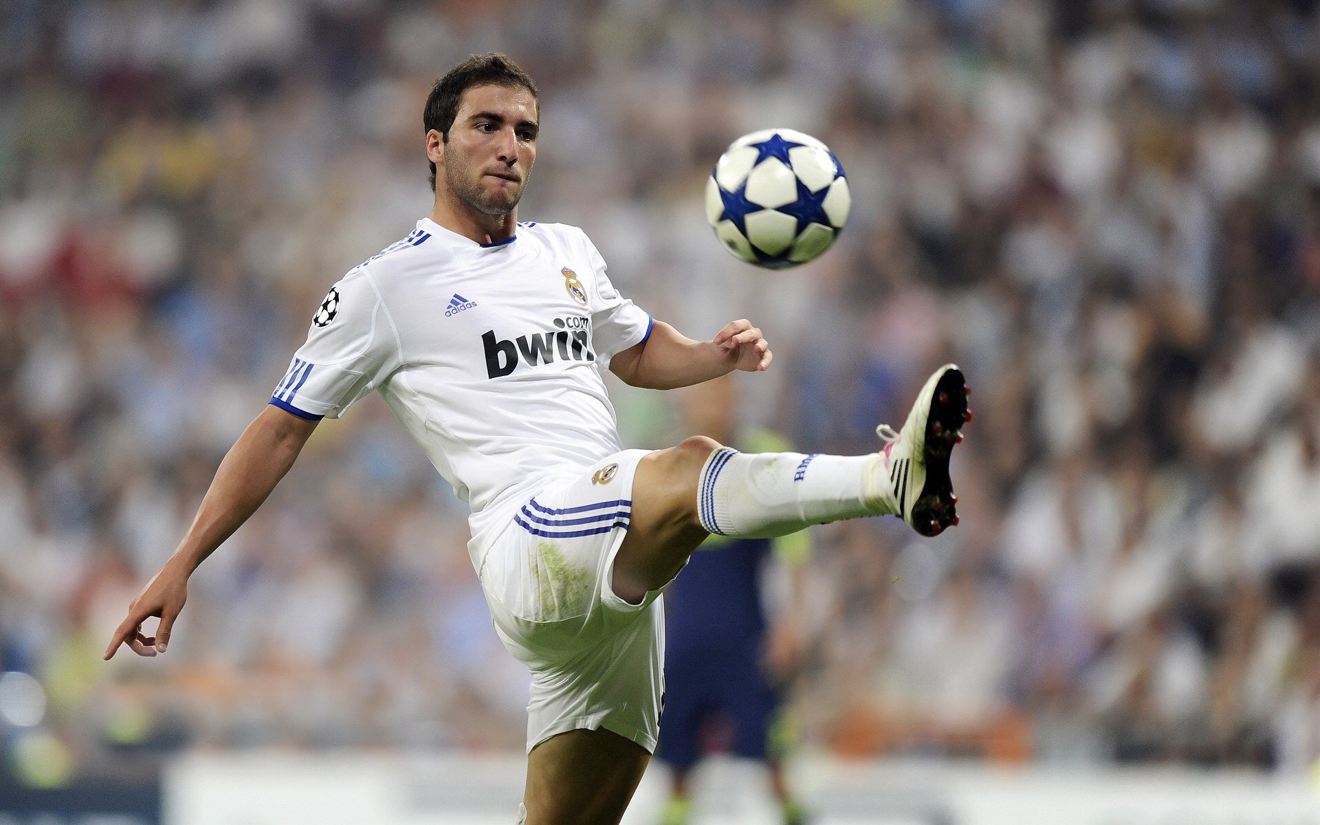 中国足球世界杯之路展望：机遇与挑战并存，中国足球世界杯2022