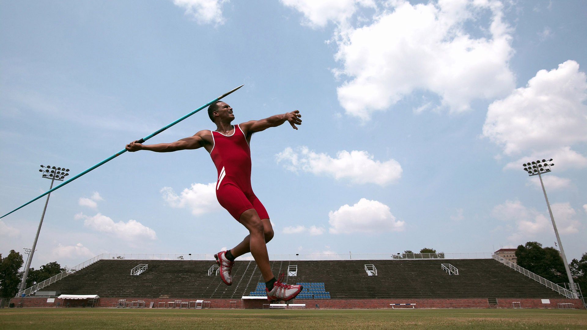 球队快攻节奏鲜明，让对手一筹莫展，足球快攻